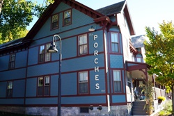 dog friendly hotel in the Berkshires